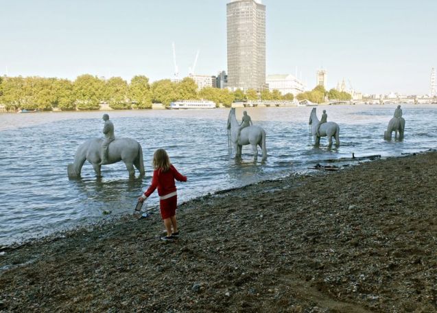 The Rising Tide sculpture by Jason Decaires Taylor