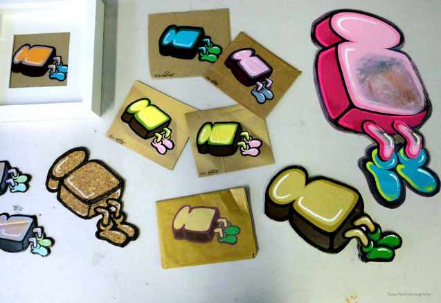 Mini flying toasts by Artista Solo show 17 January 2017